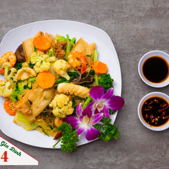 Miến Áp Chảo Thập Cẩm